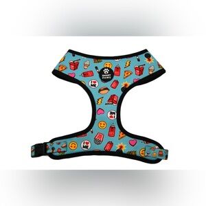 Size large no pull dog harness.